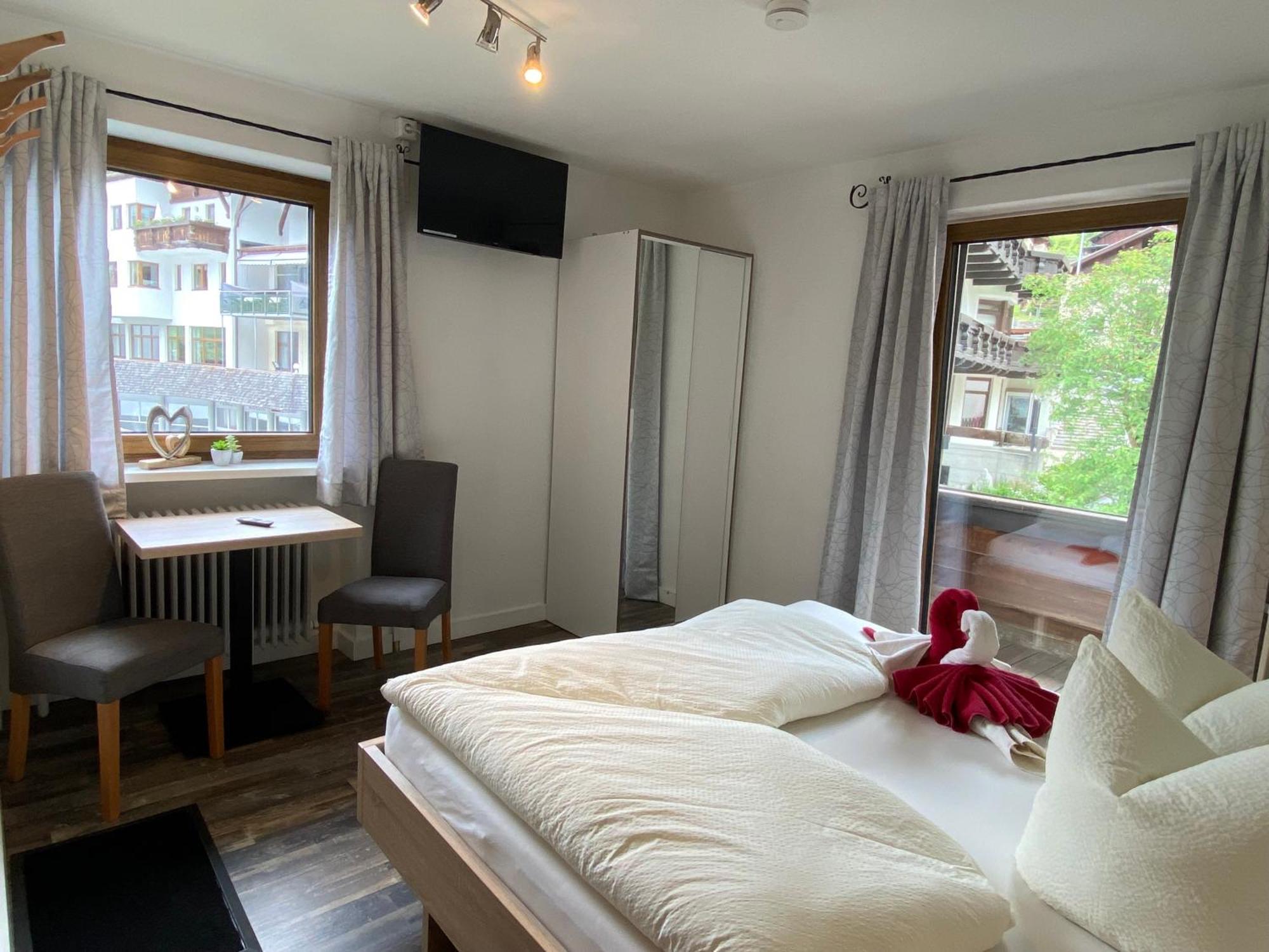 Pension Jagerhof - Sommercard Inkl - 5 Min Zum Hochzeiger แยร์สเซินส์ ภายนอก รูปภาพ